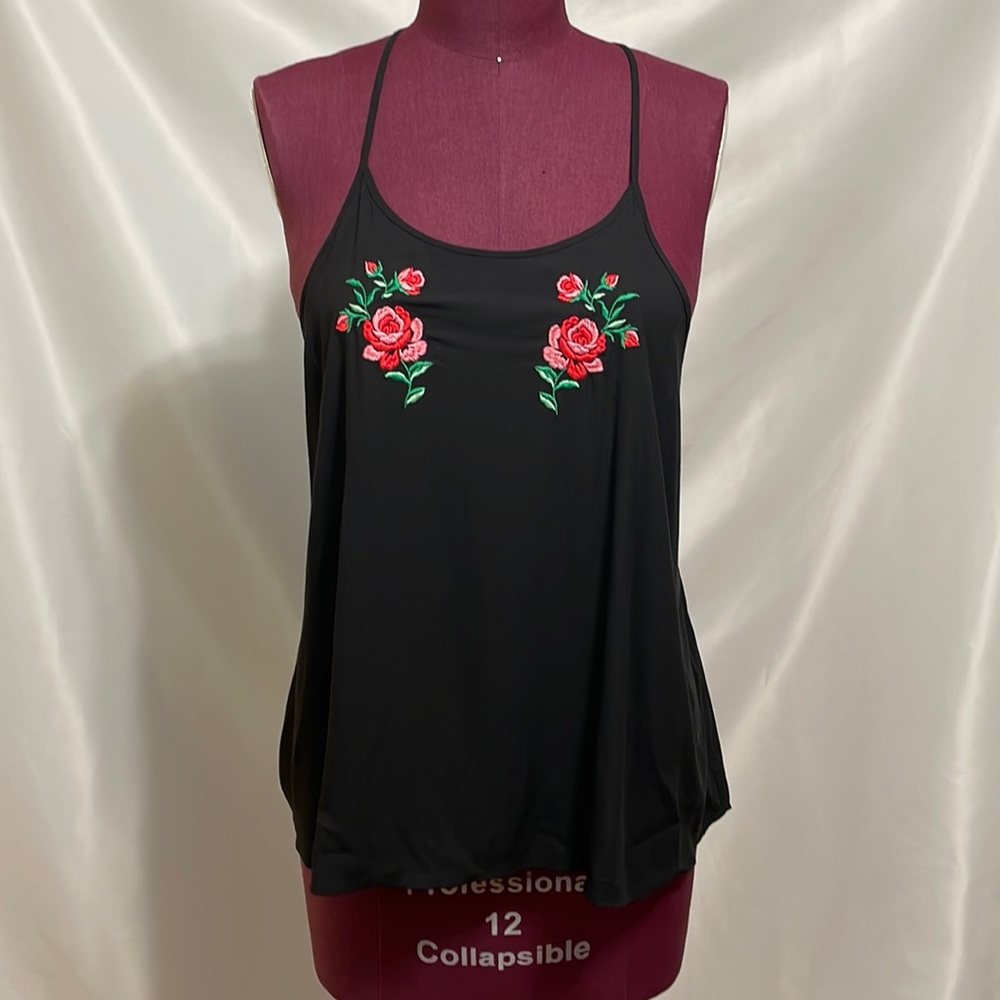 No Boundaries Racerback Tank Red Roses size XXL/2XG ( 19)
